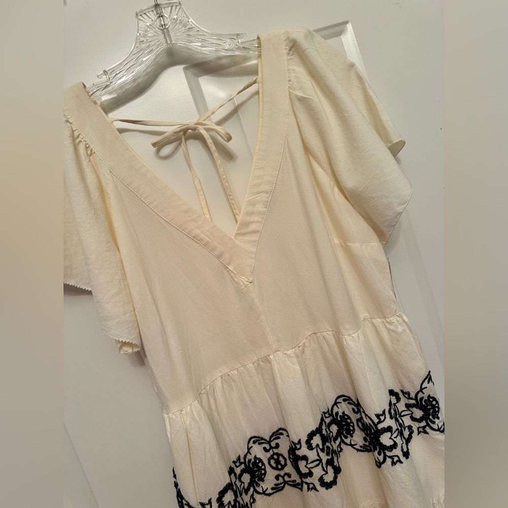 NWT Cream Embroidered Tiered Dress Size M Easter Spring Boho - Picture 4 of 9
